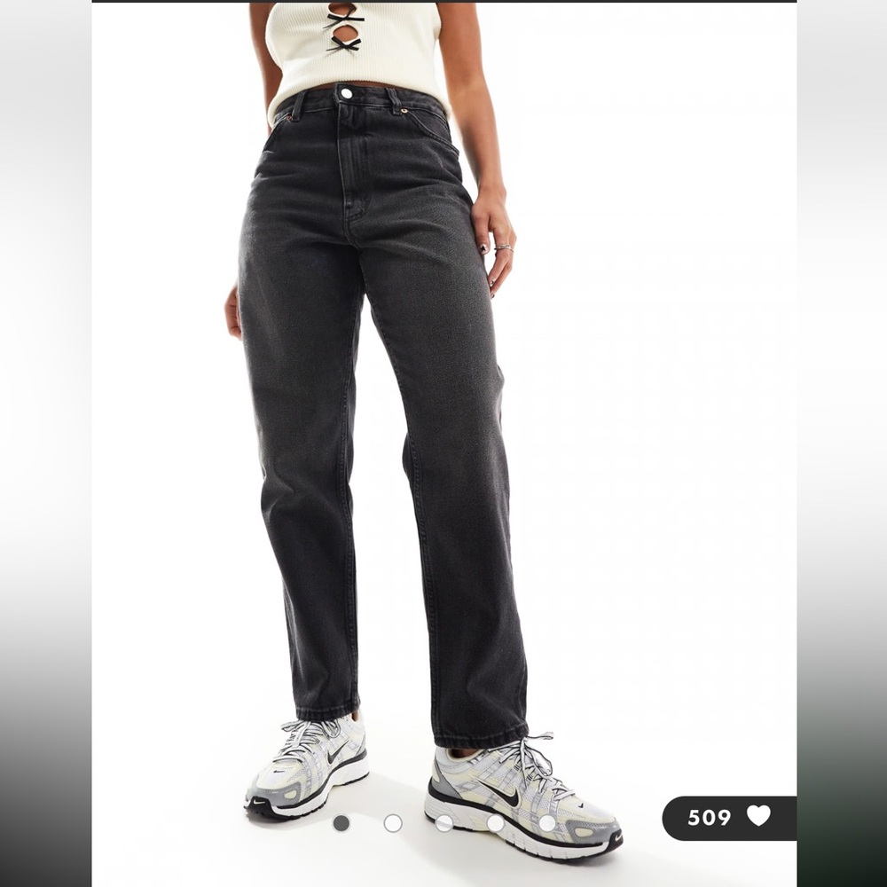 MONKI Taiki High Waist Balloon Leg Jeans Black Colour Women’s Size 24 BRAND NEW